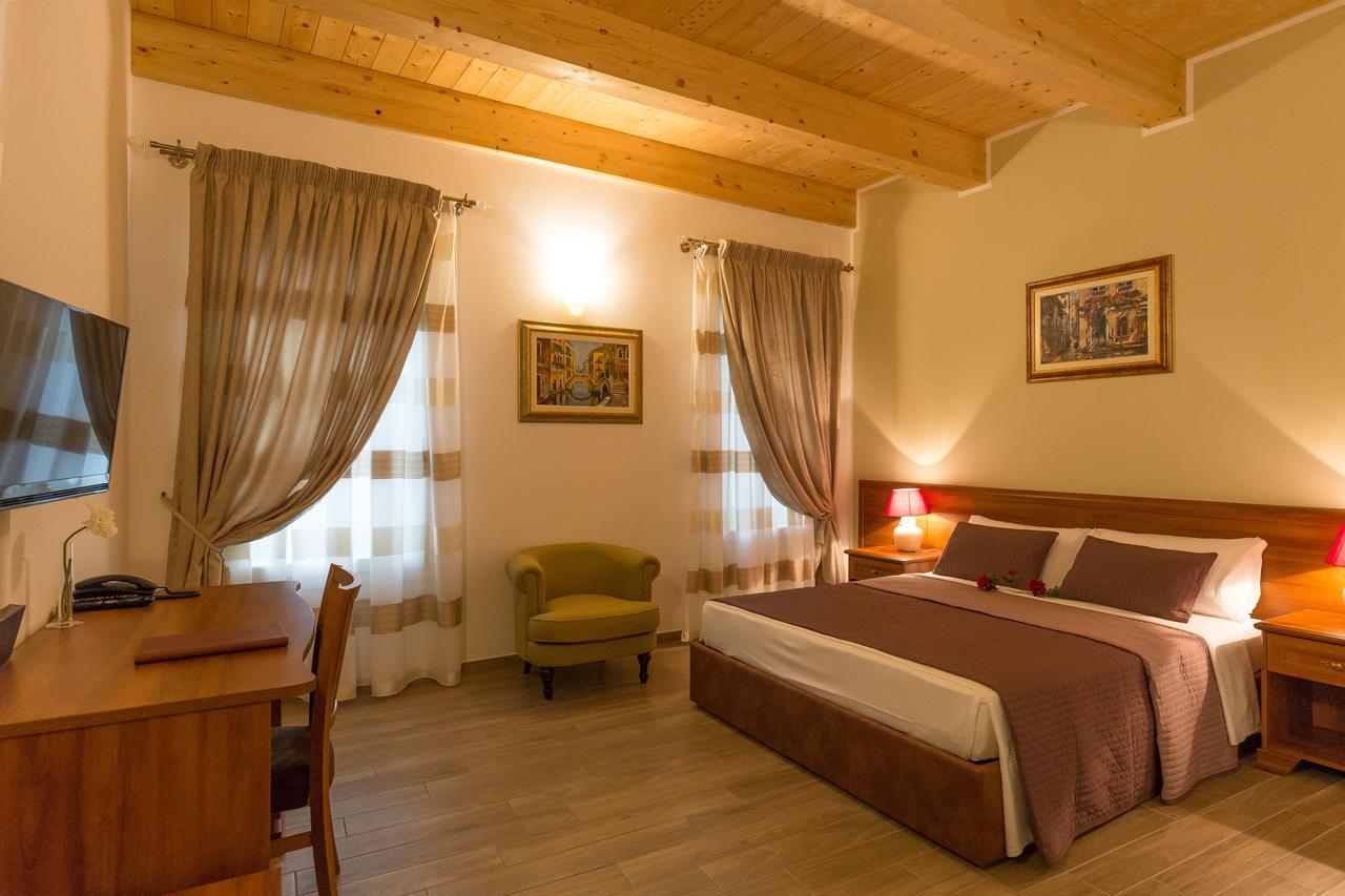 Villa Cavour Комаккьо Номер фото